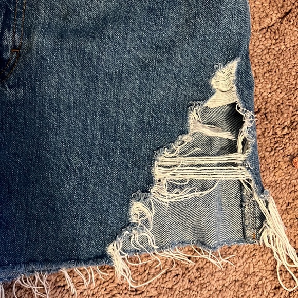 TopShop Distressed Denim Shorts - Picture 4 of 6